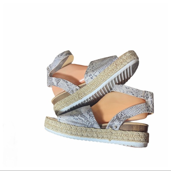 Soda snakeskin sandals - Picture 1 of 6